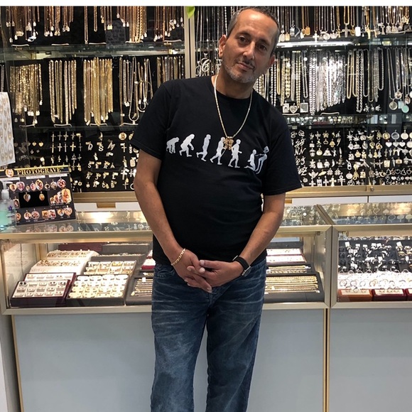 Meet your Posher, Dan - Picture 3 of 3